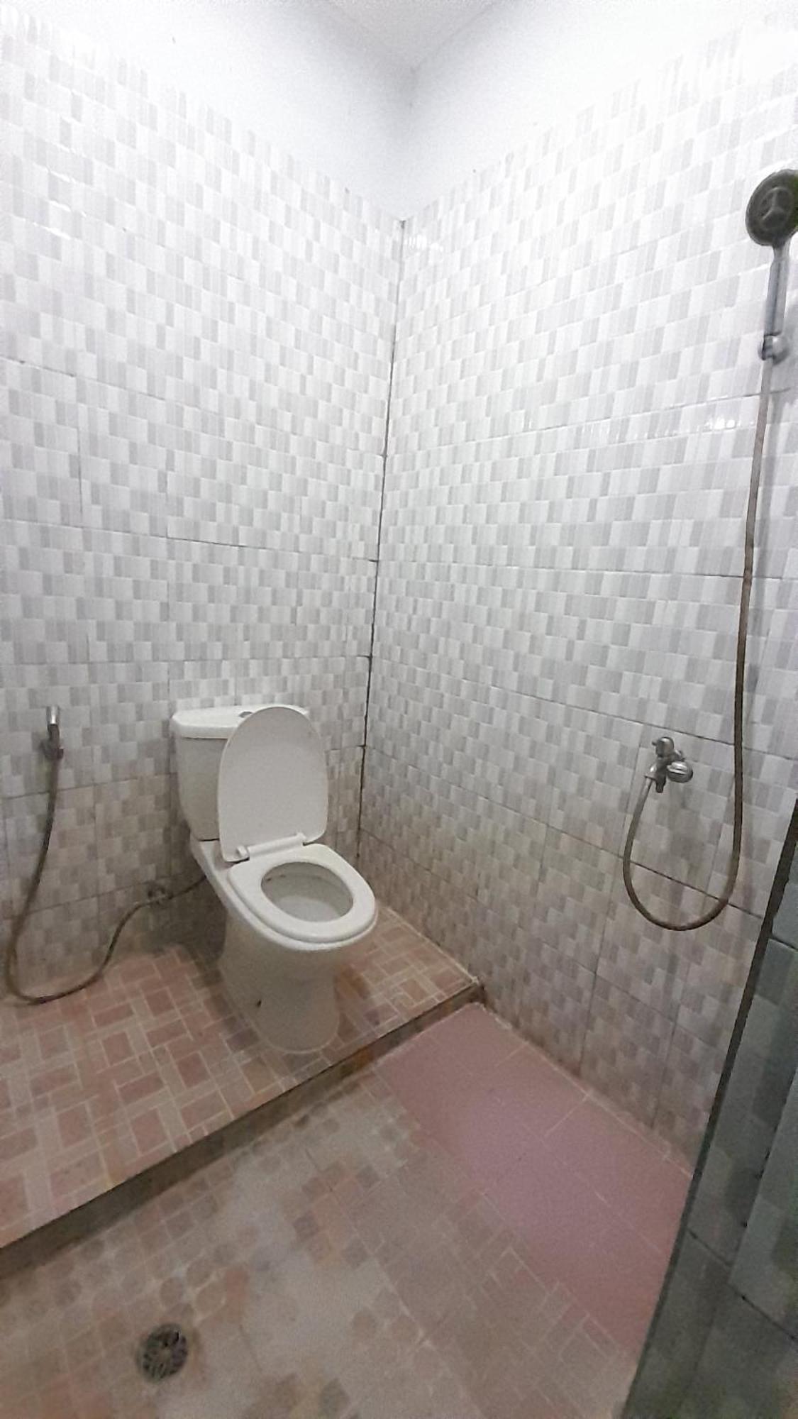 Spot On 92307 Kos Rumah Mirah Syariah 2*
